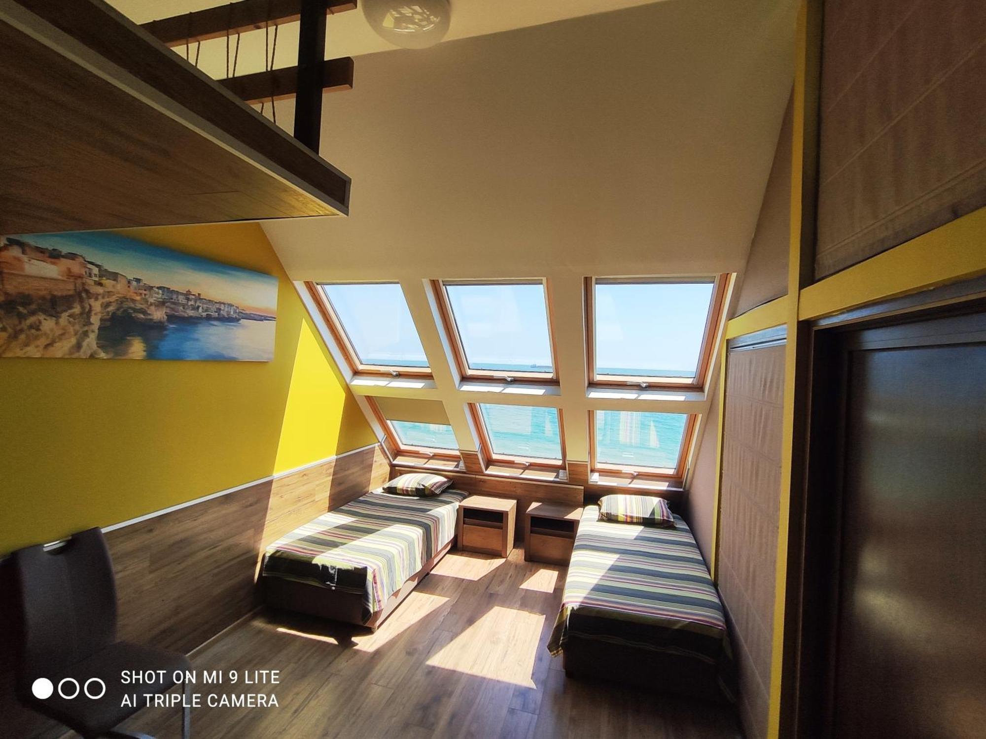 Hemingway Rooms In Happy Beach Várna Kültér fotó