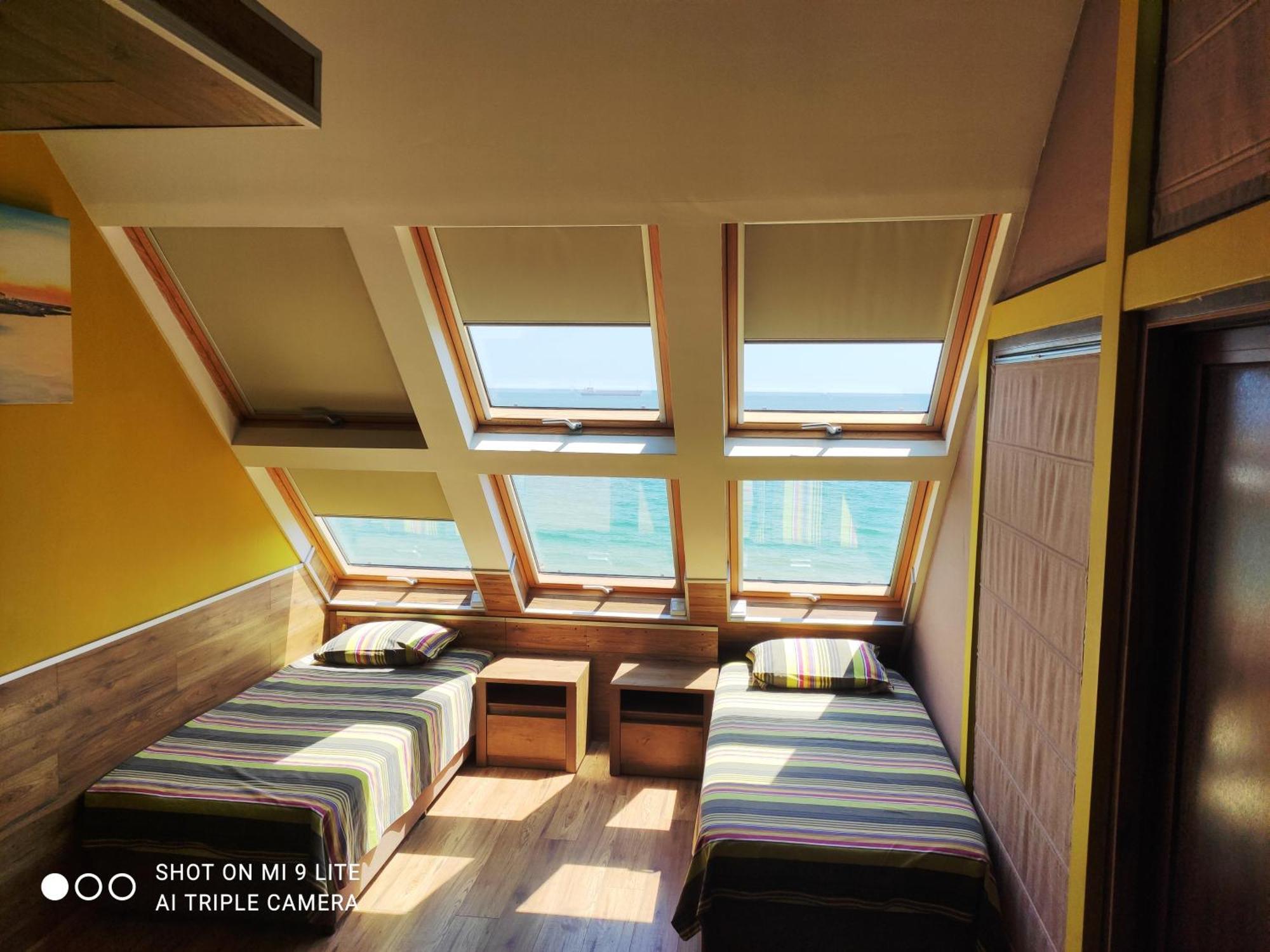 Hemingway Rooms In Happy Beach Várna Kültér fotó